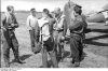 Bundesarchiv_Bild_101I-727-0285-23,_Russland,_Piloten_vor-nach_dem_Start,_Fw_190