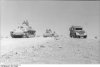 bundesarchiv_bild_101i-782-0016-27a_nordafrika_panzer_und_militrfahrzeuge_auf_wstenstrae