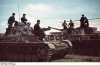 bundesarchiv_bild_169-0117_russland_panzersoldaten_auf_panzer_iv