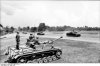 bundesarchiv_bild_101i-732-0110-23_parade_von_sturmgeschtzen_d._div._grodeutschland