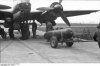 Bundesarchiv Bild 101I-375-2710-32, Flugzeug Junkers Ju 88, Beladen mit Bomben