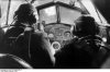 Bundesarchiv Bild 101I-658-6356-25, Reichsgebiet, Piloten im Cockpit eines Flugzeugs